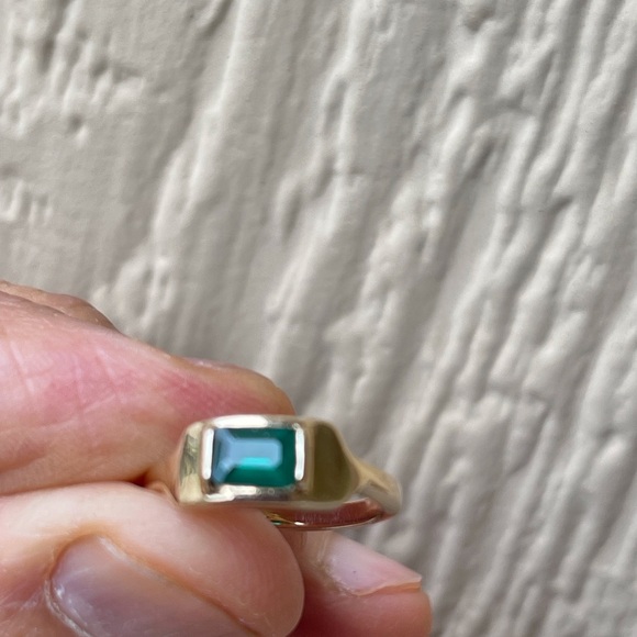 Used emeral ring - Picture 10 of 13